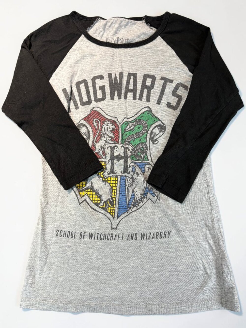 Harry Potter Girls Hogwarts Sz Small Raglan Fitted Long Sleeve Shirt (SKU: 185G)